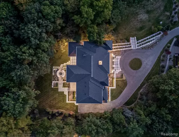 Bloomfield Hills, MI 48304,559 Barrington Park Drive