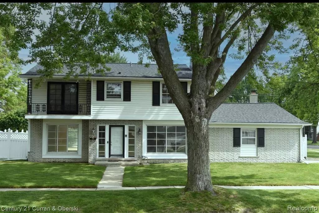 Dearborn Heights, MI 48127,26004 Shirley Lane