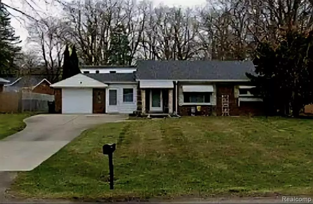 Clinton Twp, MI 48036,38747 Harper Avenue