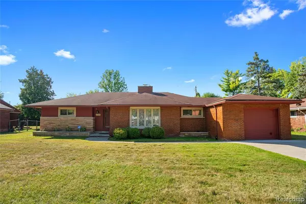 17863 Bonstelle Avenue, Southfield, MI 48075