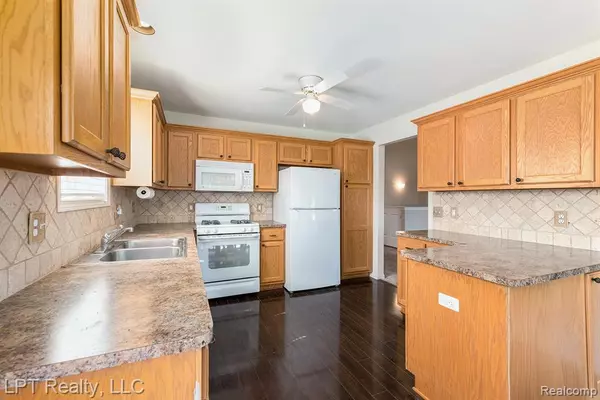 Macomb Twp, MI 48044,45550 Rathmore Drive E