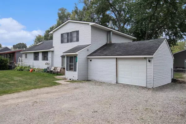Ortonville Vlg, MI 48462,1904 Viola Drive