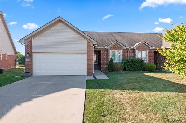 3834 Heavenly Lane, Warren, MI 48092