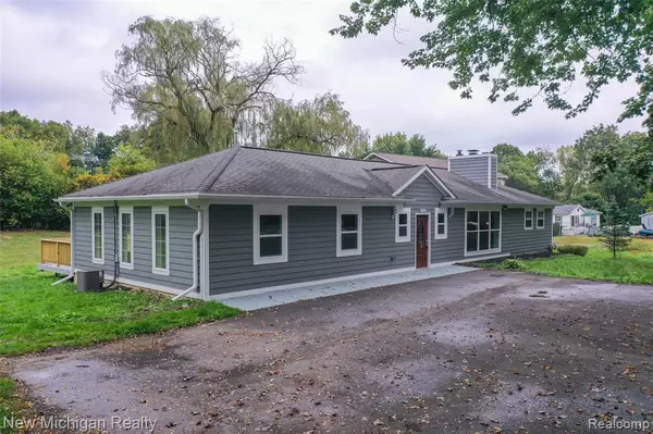 Holly Twp, MI 48442,6239 Grange Hall Road