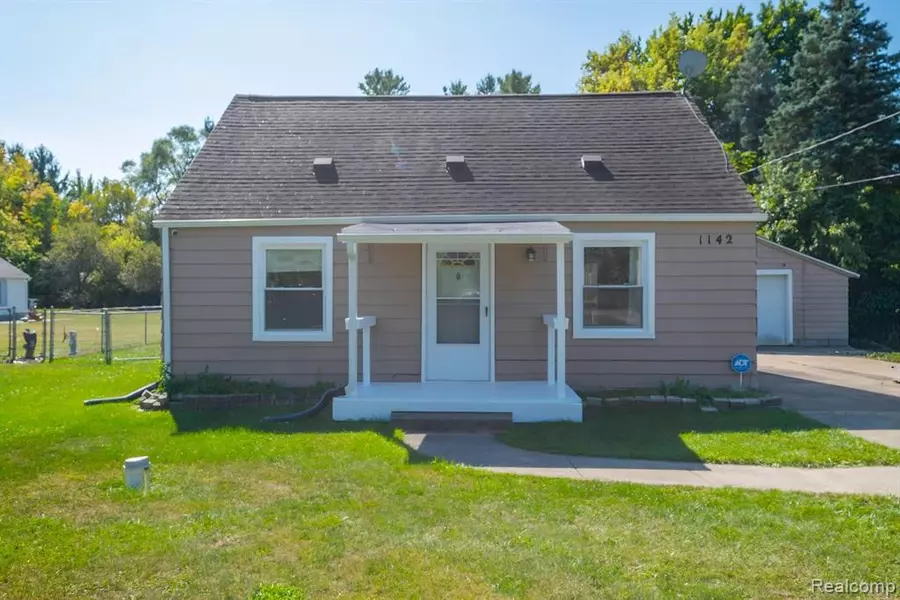 1142 Linus Street, Grand Blanc, MI 48507