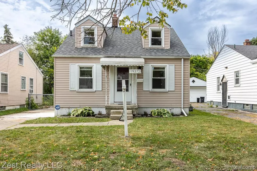 19372 Kenosha Street, Harper Woods, MI 48225