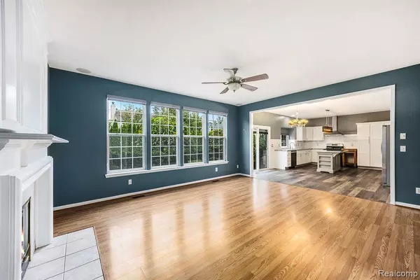 Macomb Twp, MI 48044,49620 Dunhill Drive