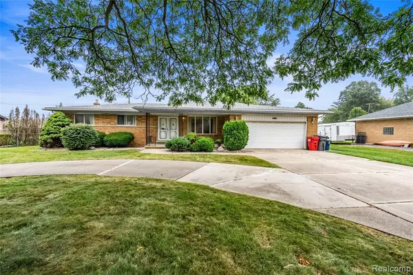 22771 Ulrich Street, Clinton Twp, MI 48036