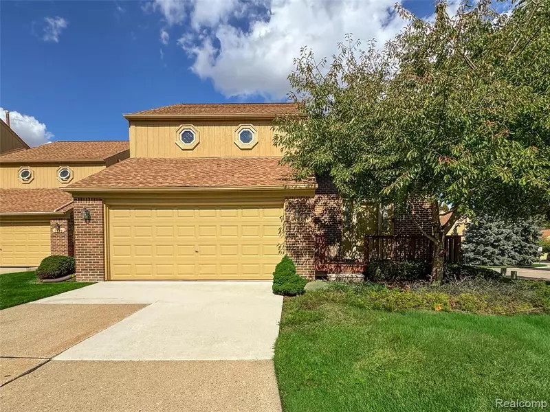 2283 Crystal Drive, Rochester Hills, MI 48309