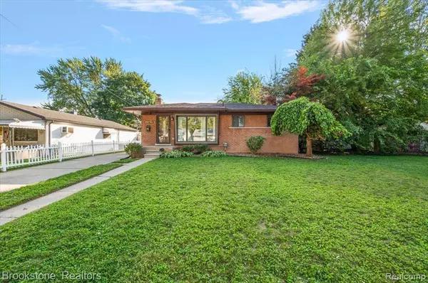 St. Clair Shores, MI 48082,22724 Euclid Street