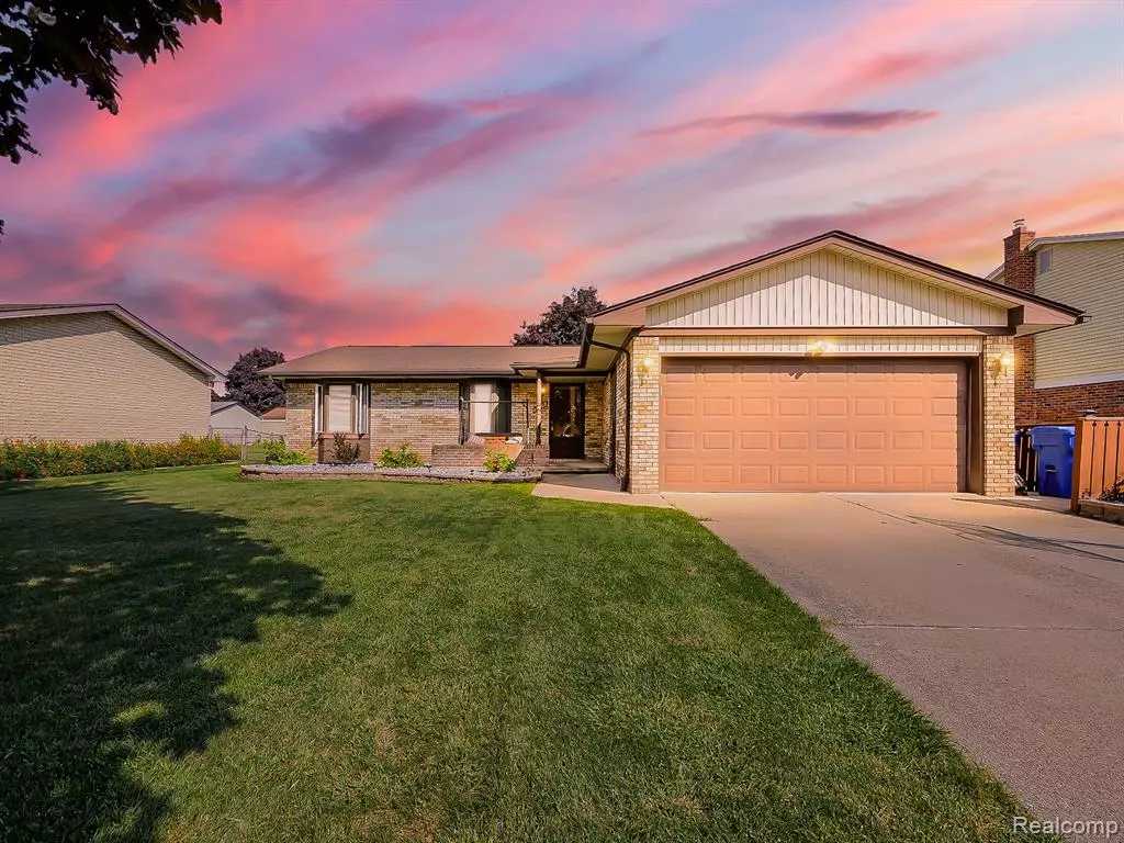 Warren, MI 48092,29202 W Nottingham Circle