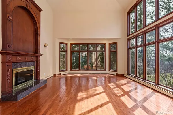 Bloomfield Twp, MI 48302,5148 CREST KNOLLS