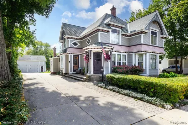 33611 Oakland Street, Farmington, MI 48335