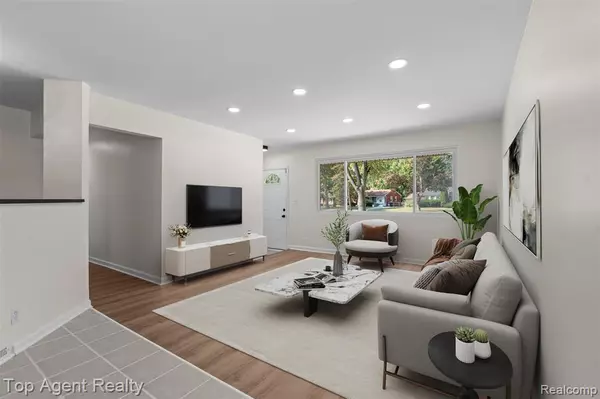 Southfield, MI 48076,28580 Red Leaf Lane