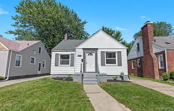 20253 Elkhart Street, Harper Woods, MI 48225