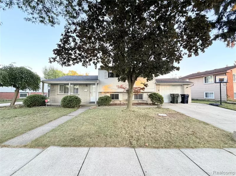 2630 Pall Mall Drive, Sterling Heights, MI 48310