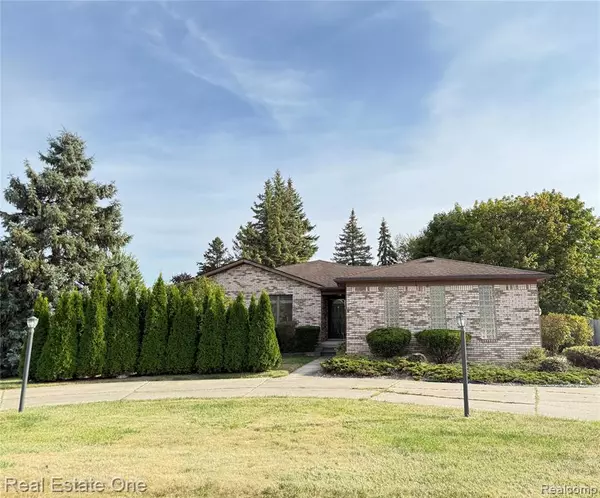 Troy, MI 48085,194 E Long Lake Road