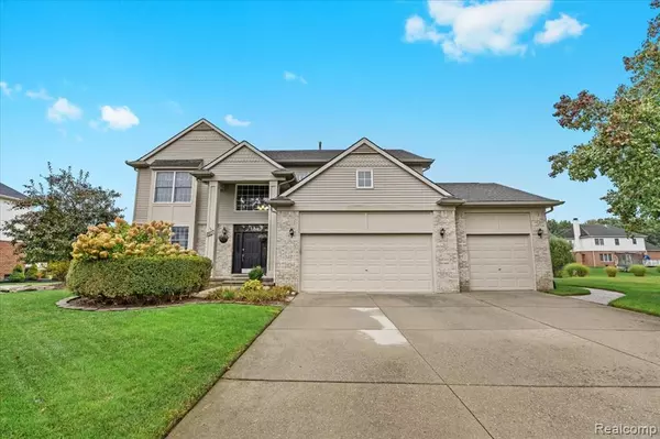 1077 Polo Drive, South Lyon, MI 48178