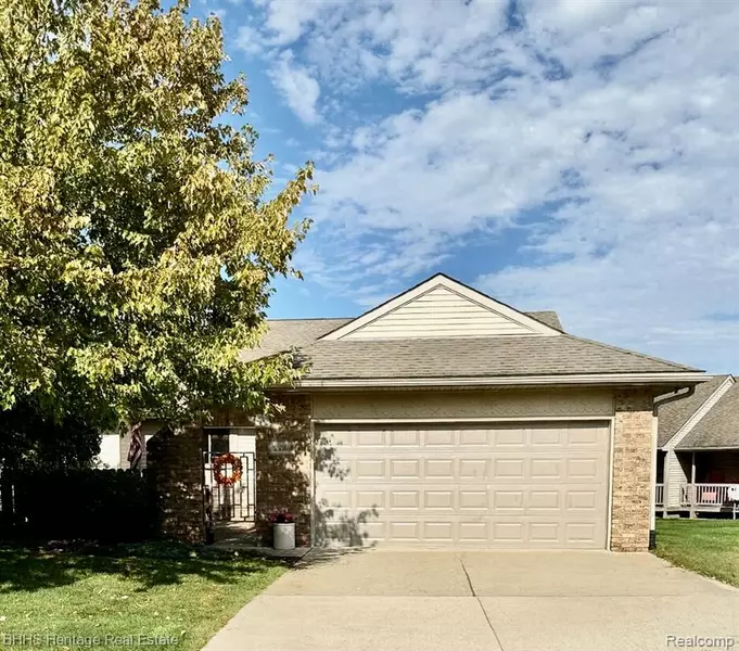159 Addison Circle, Fowlerville Vlg, MI 48836