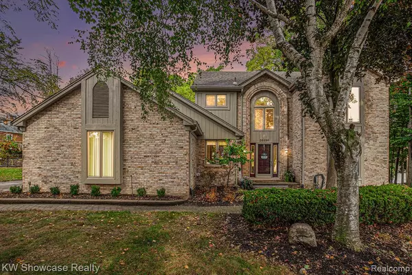 36896 Chesapeake Road, Farmington Hills, MI 48335