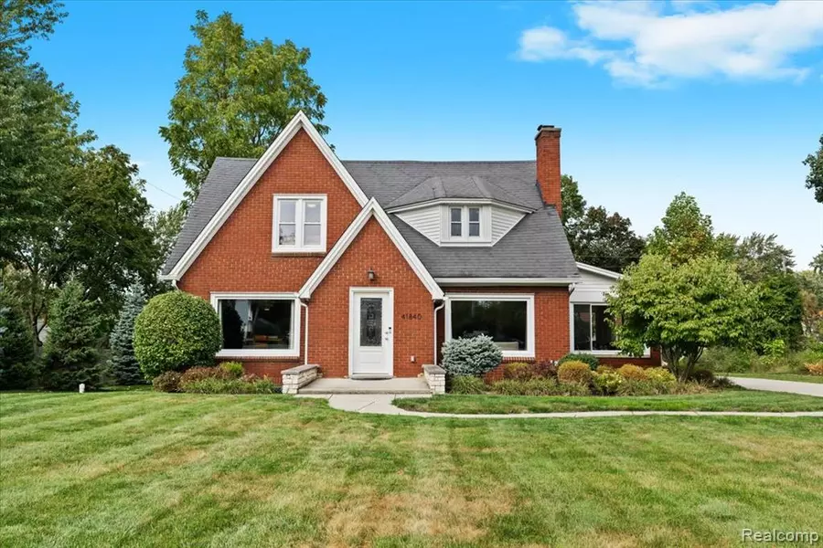 41840 E Ann Arbor Trail, Plymouth, MI 48170