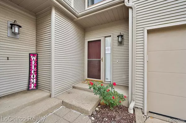 Rochester Hills, MI 48307,733 Hamilton Court
