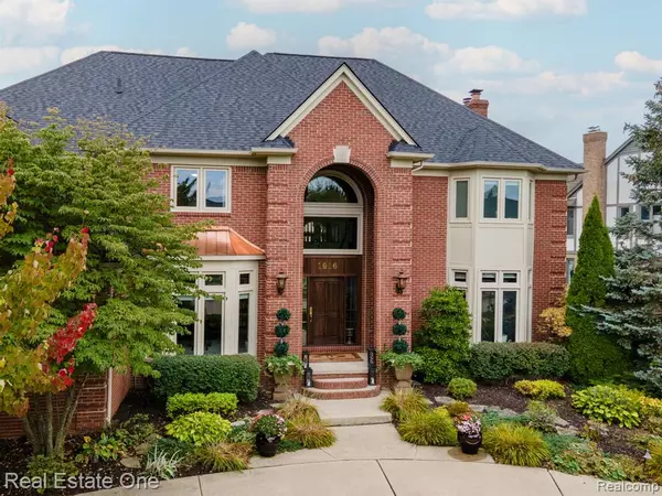 1916 Connolly Drive, Troy, MI 48098