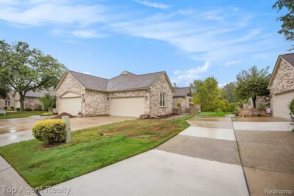 Clinton Twp, MI 48038,43378 Riverbend Boulevard