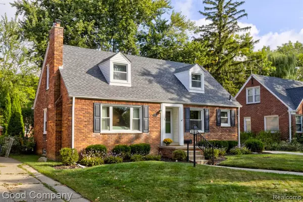 13720 Nadine Street, Oak Park, MI 48237