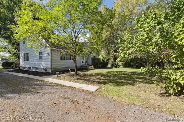 Canton Twp, MI 48188,49035 Geddes Road