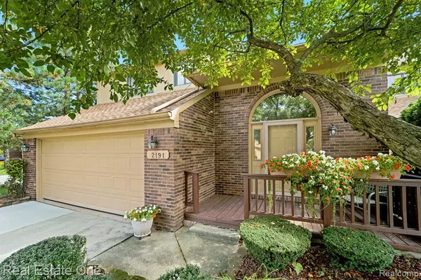 2191 Rochelle Park Drive N 63, Rochester Hills, MI 48309