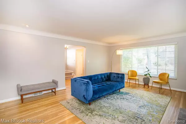 Huntington Woods, MI 48070,26015 ALLOR Avenue