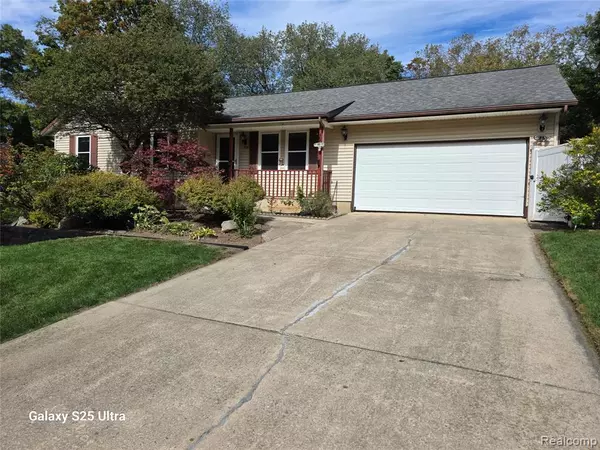 7098 Saint Charles Place, Oshtemo Twp, MI 49009
