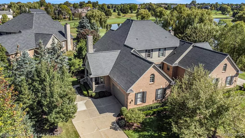 23710 Spy Glass Hill North 29, South Lyon, MI 48178
