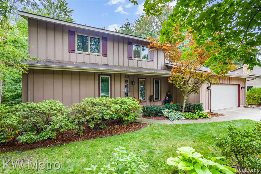 2716 Whitewood Drive, Midland, MI 48642