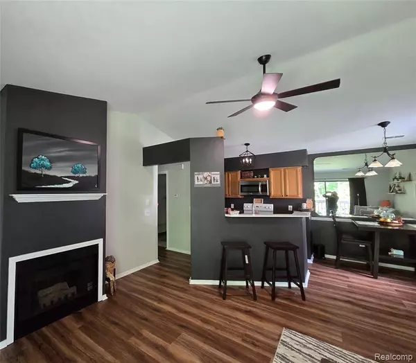 396 Spring Brooke Drive 396, Brighton, MI 48116