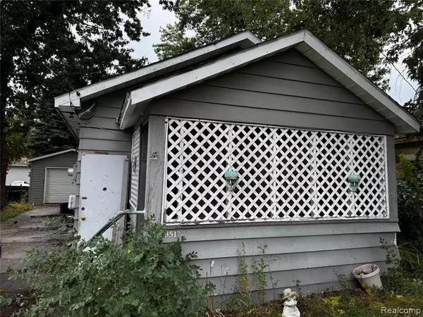 3517 Fern Avenue, Burton, MI 48529