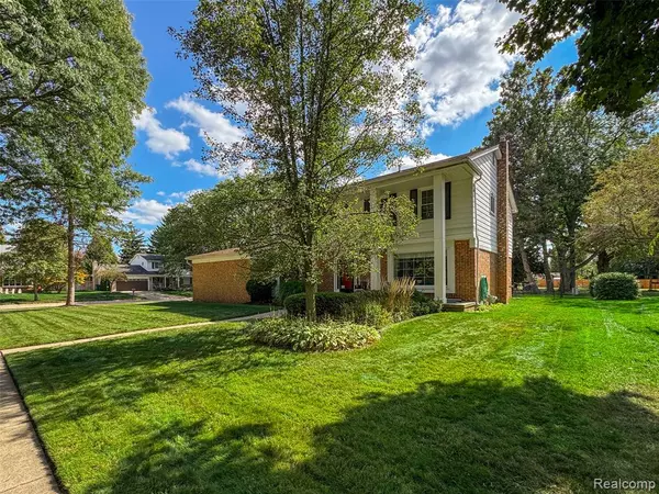 Troy, MI 48085,2698 Willard Drive