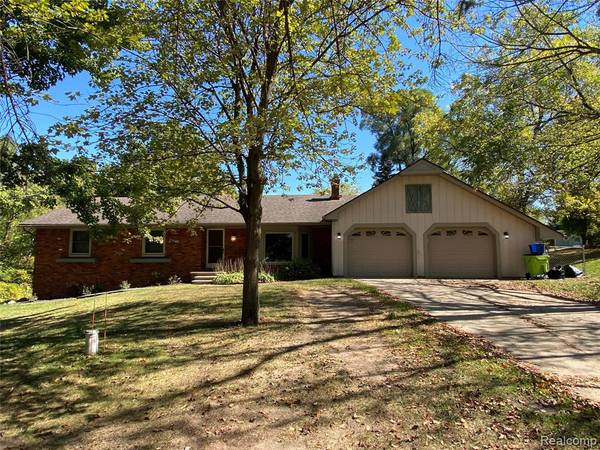 5550 McKeachie Road, White Lake Twp, MI 48383