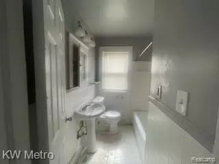 Detroit, MI 48238,15895 Cloverlawn Street