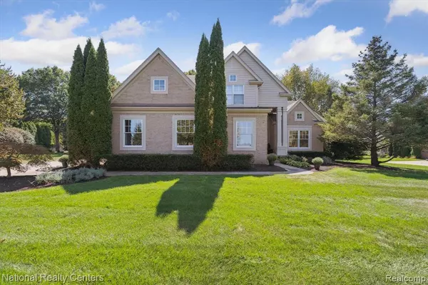 489 Gleneagles,  Highland Twp,  MI 48357
