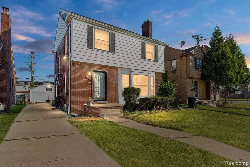 Detroit, MI 48205,15035 Carlisle Street