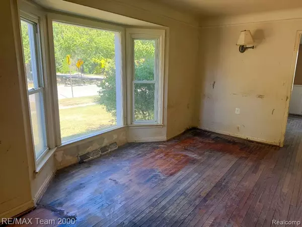 Eastpointe, MI 48021,15240 Crescentwood Avenue