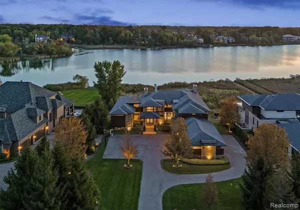 Bloomfield Twp, MI 48302,2657 TURTLE SHORES Drive