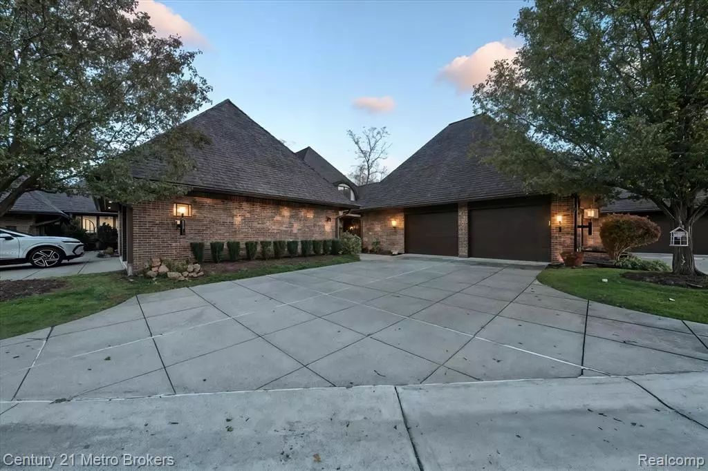 Grand Blanc, MI 48439,9095 S Saginaw Road 23
