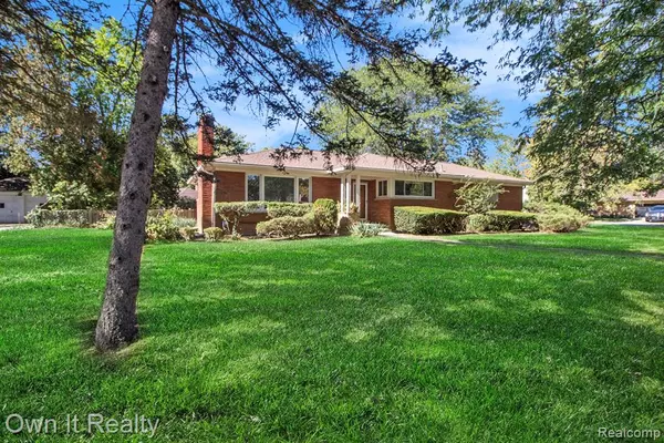 27619 California Drive SW, Southfield, MI 48076