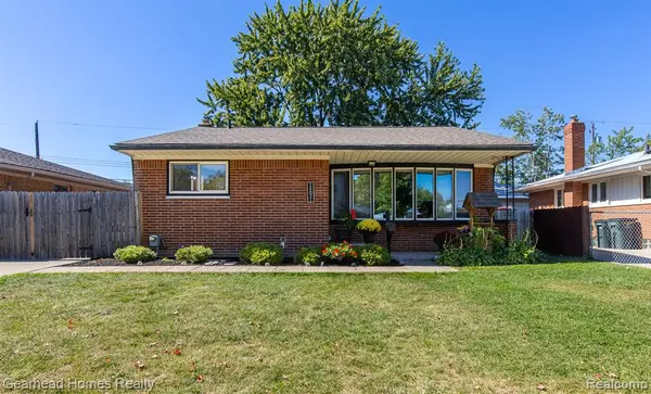 St. Clair Shores, MI 48080,24821 Wood Street