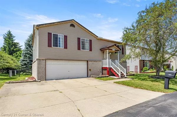 Westland, MI 48186,1786 Daisy Lane