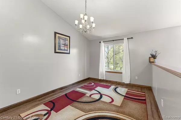 Westland, MI 48186,1786 Daisy Lane