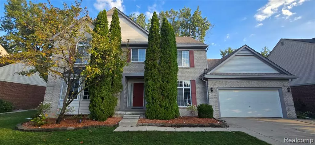 2903 BRIARWOOD Drive, Troy, MI 48085